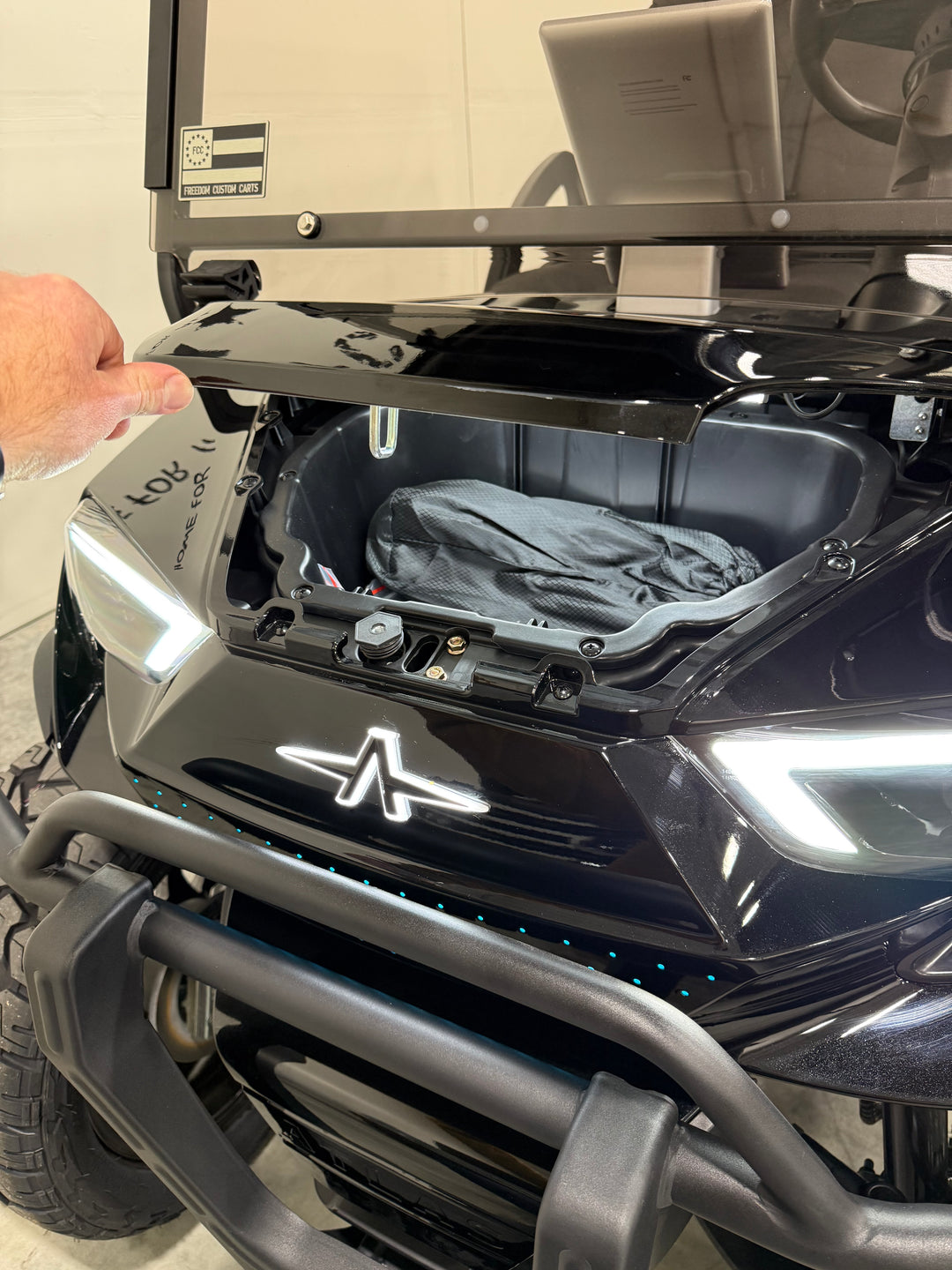 2026 Atlas 6 Passenger Electric Lifted