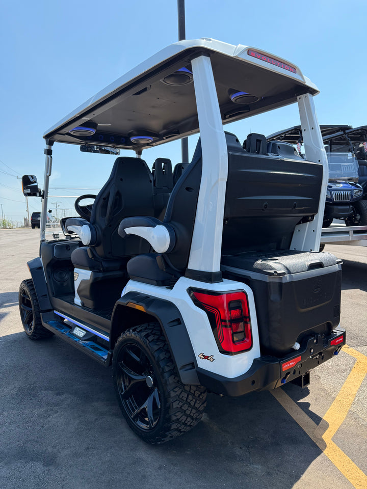 2025 Evolution D-Max XT4 Electric Lifted