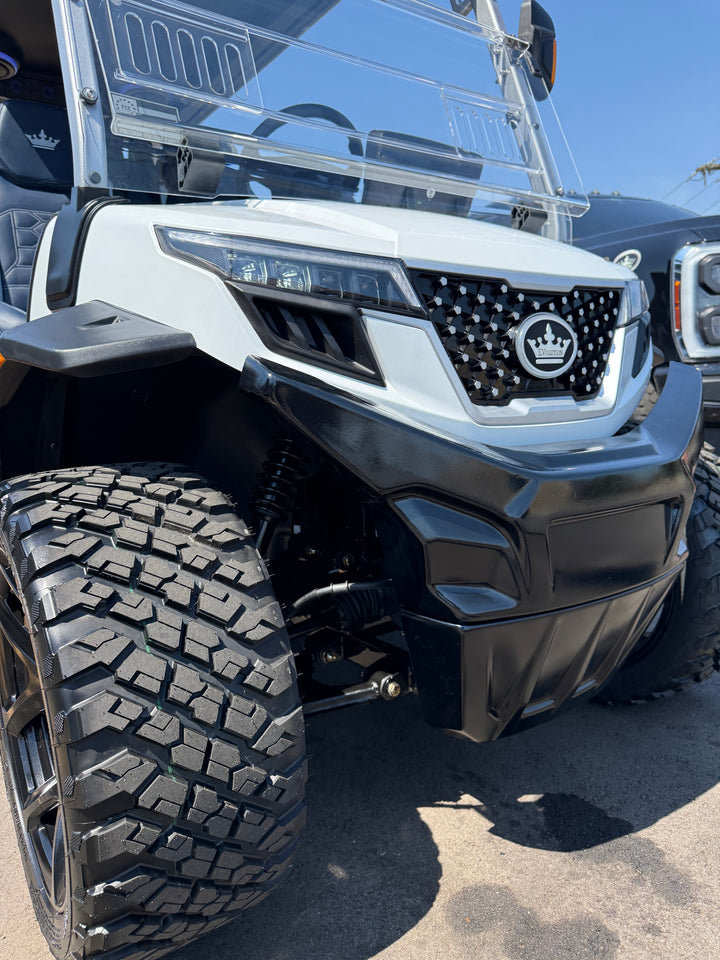2025 Evolution D-Max XT4 Electric Lifted