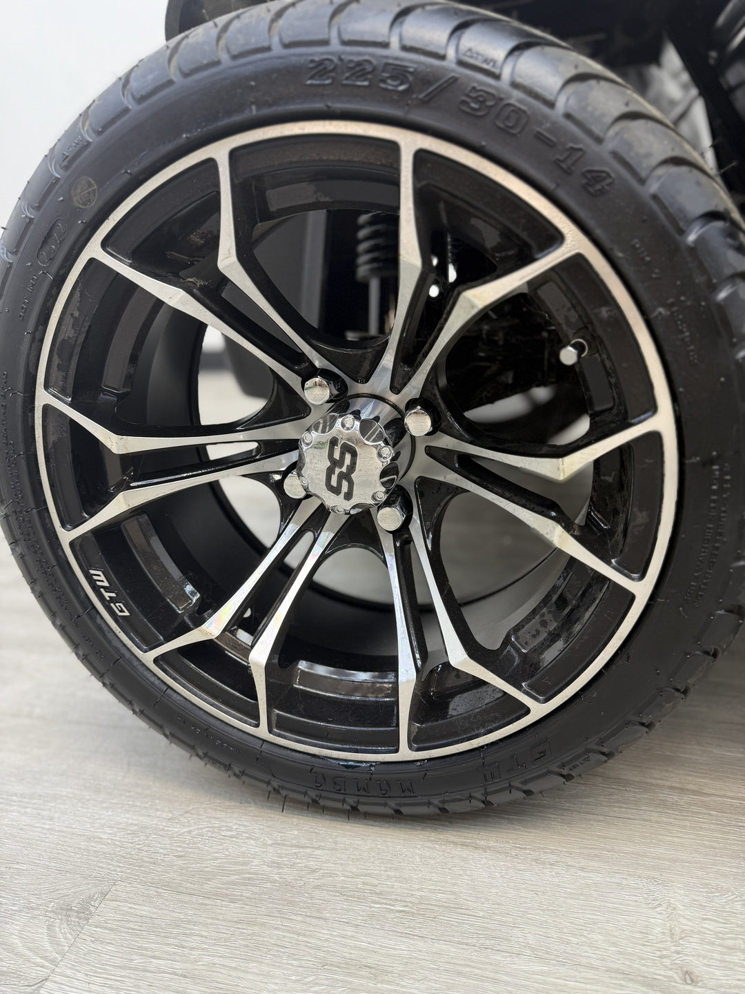 2020 EZGO EZGO RXV Elite 2.0 4 passenger Electric