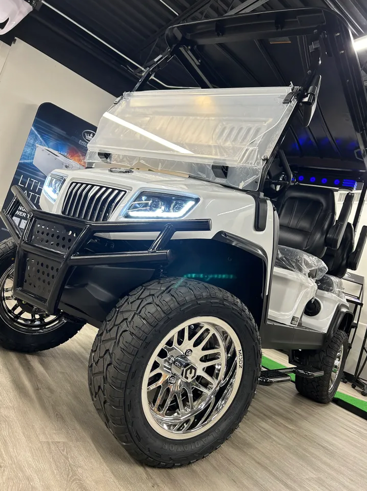 2024 Evolution D5-Maverick 4 Electric Lifted