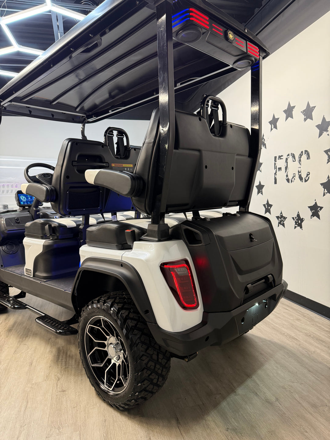 2025 Evolution D5-Maverick 4 Electric Lifted