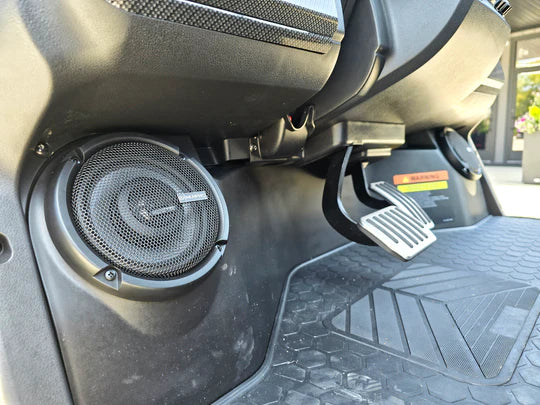 D5600_Speakers_DriverSide_Front.webp