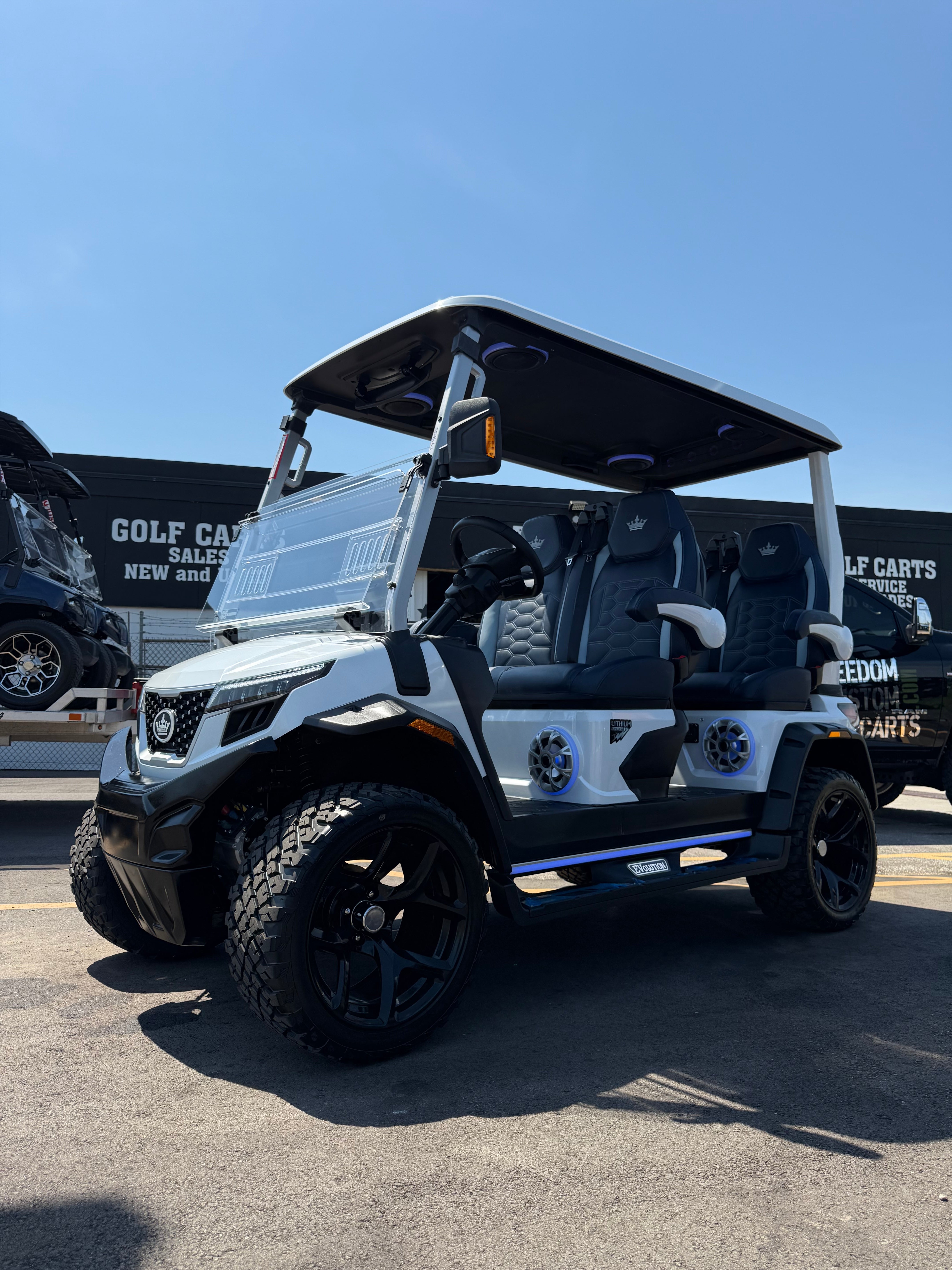 2025 Evolution D-Max XT4 Electric Lifted – My Store