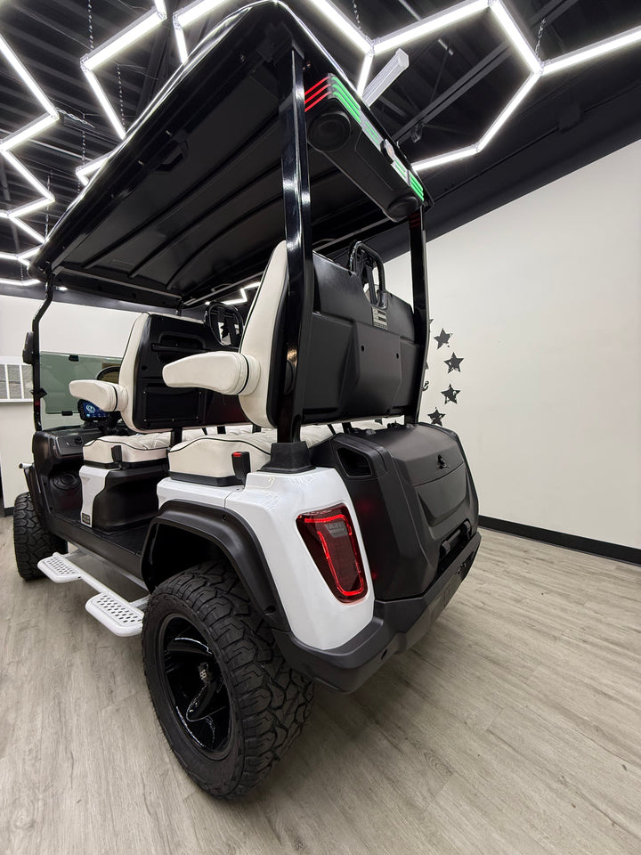 2025 Evolution D5-Maverick 4 Electric Lifted