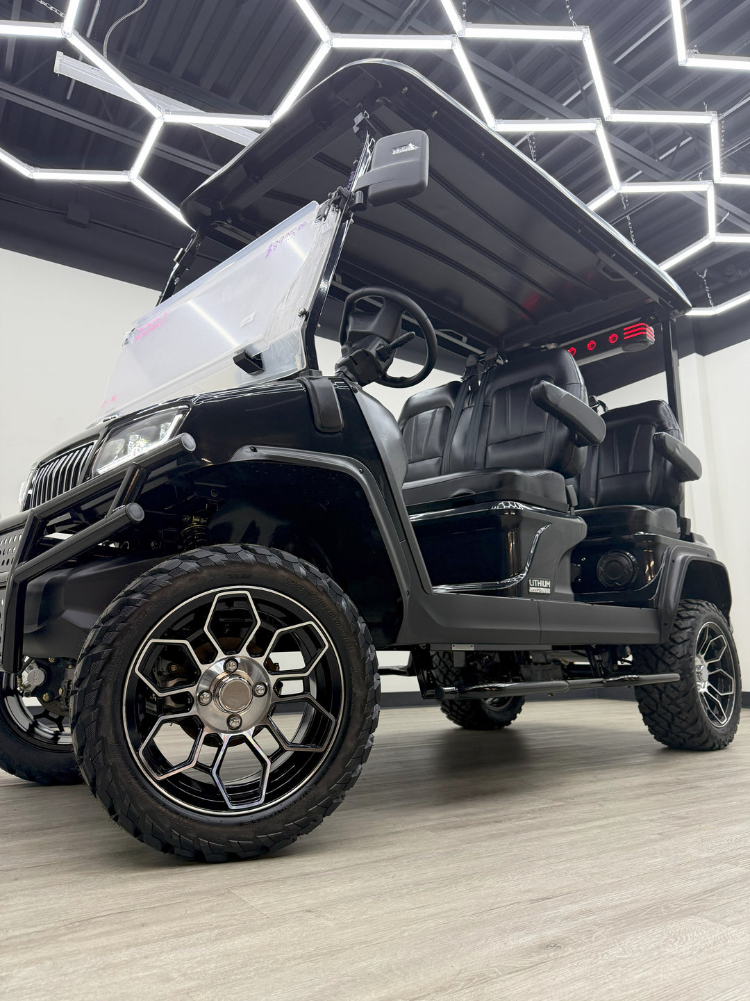 2025 Evolution D5-Maverick 4 Electric Lifted